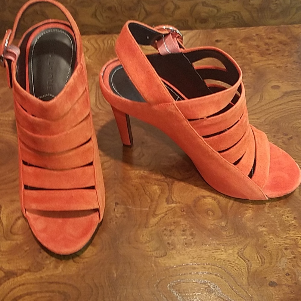 NWT Kendall + Kylie KKMIA Orange Suede Heels
